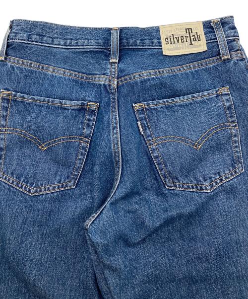 LEVI'S（リーバイス）LEVI'S (リーバイス) SilverTab バギーデニムパンツ ジップフライデニムパンツ 5Pデニムパンツ  ブルー サイズ:W26の古着・服飾アイテム