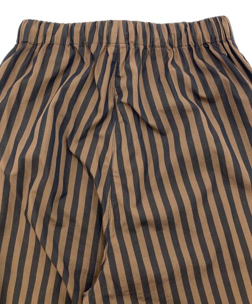 loomer（ルーマー）loomer (ルーマー) FRAMeWORK (フレームワーク) 別注ボタニカルダイ ストライプパンツ イージーパンツ ブラウン サイズ:1の古着・服飾アイテム