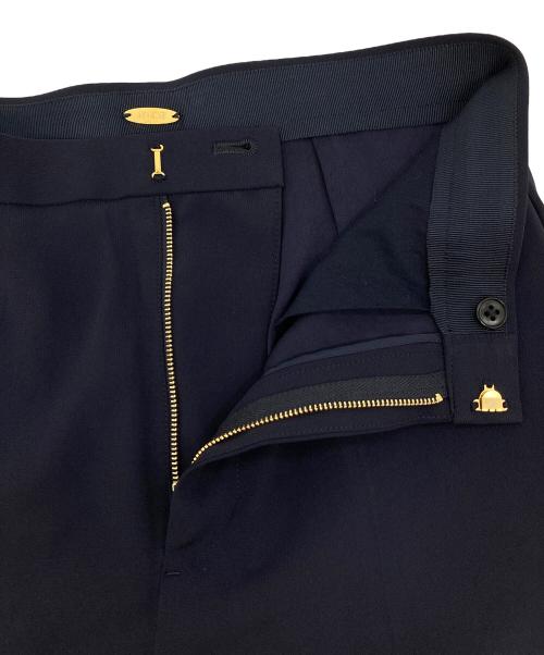 MUSE Deuxieme Classe（ミューズ ドゥーズィエム クラス）MUSE Deuxieme Classe (ミューズ ドゥーズィエム クラス) EDEN CROPPED タックパンツ　オフィスカジュアル　セレモニー　日本製 ネイビー サイズ:36の古着・服飾アイテム