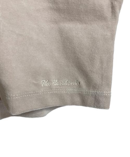 THE NEWHOUSE（ザ ニューハウス）THE NEWHOUSE (ザ ニューハウス) 【HPS別注】ベロア5分袖Tシャツ　ショートトップス　Tee  日本製 ベージュ サイズ:FREEの古着・服飾アイテム