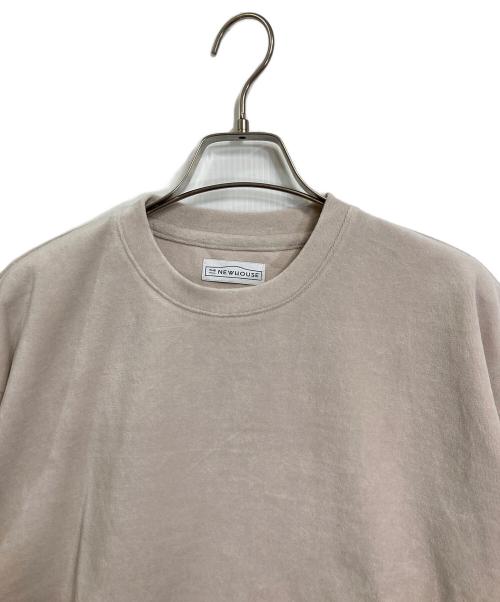 THE NEWHOUSE（ザ ニューハウス）THE NEWHOUSE (ザ ニューハウス) 【HPS別注】ベロア5分袖Tシャツ　日本製 ベージュ サイズ:FREEの古着・服飾アイテム