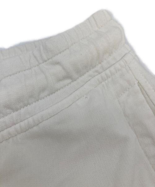 C.P COMPANY（シーピーカンパニー）C.P COMPANY (シーピーカンパニー) カーゴハーフパンツ　ショートパンツ　コットンパンツ　イタリア製 ホワイト サイズ:Sの古着・服飾アイテム