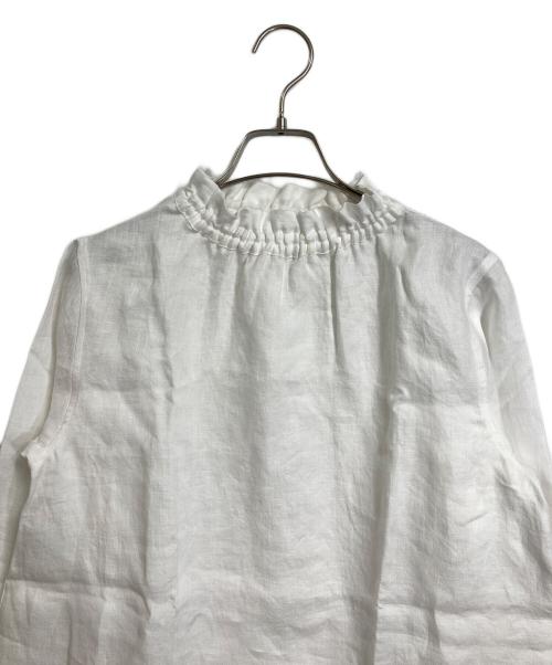 wafu（ワフー）wafu (ワフー) ネックラインを華やかに魅せる タックフリル トップス ホワイト サイズ:2の古着・服飾アイテム