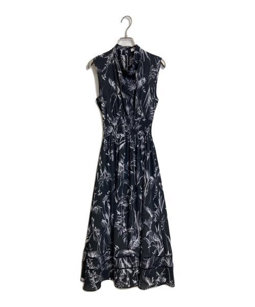 FRAY ID（フレイ アイディー）FRAY ID (フレイ アイディー) ドレープネックシャーリングプリントワンピ　ロングワンピース　フラワープリント　花柄 ブラックの古着・服飾アイテム