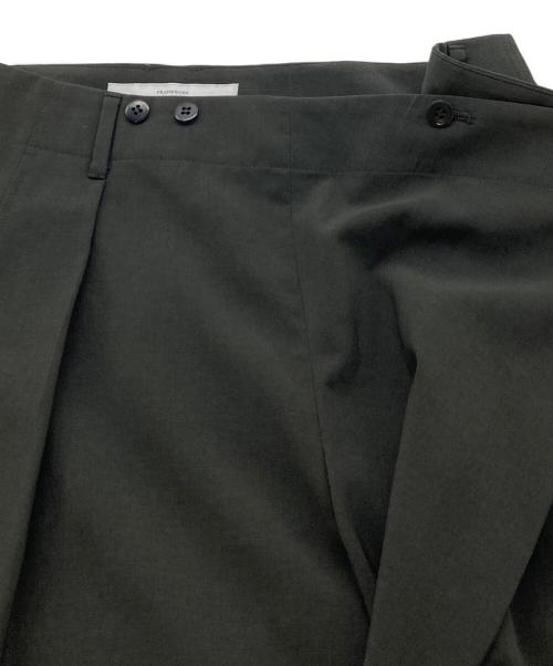 FRAMeWORK（フレームワーク）FRAMeWORK (フレームワーク) 撥水強撚ポリエステルラップワイドパンツ グレー サイズ:40 未使用品の古着・服飾アイテム