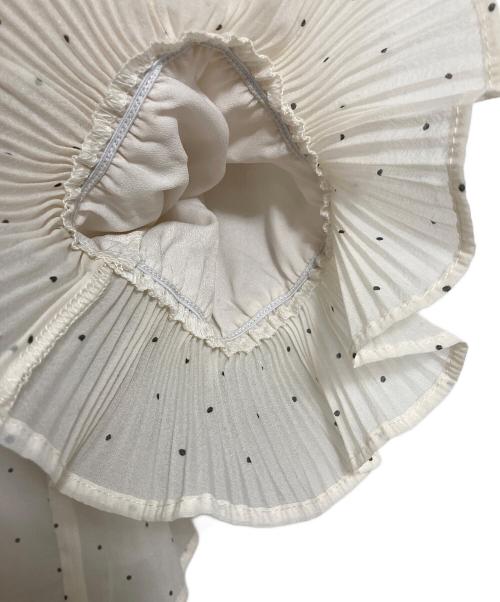 Snidel（スナイデル）Snidel (スナイデル) Sustainaギャザーオフショルブラウス　半袖ブラウス　ショートトップス　ドット　24SS ホワイト サイズ: FREEの古着・服飾アイテム