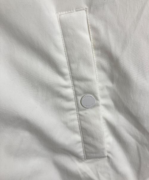 LACOSTE LIVE（ラコステライブ）LACOSTE LIVE (ラコステライブ) バックプリントコーチジャケット　アウター ホワイト×ブルー サイズ:XLの古着・服飾アイテム