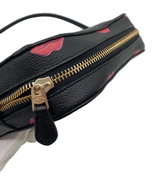 COACH（コーチ）COACH (コーチ) リップデザインショルダーバッグ ブラック×ピンク サイズ:実寸参照の古着・服飾アイテム