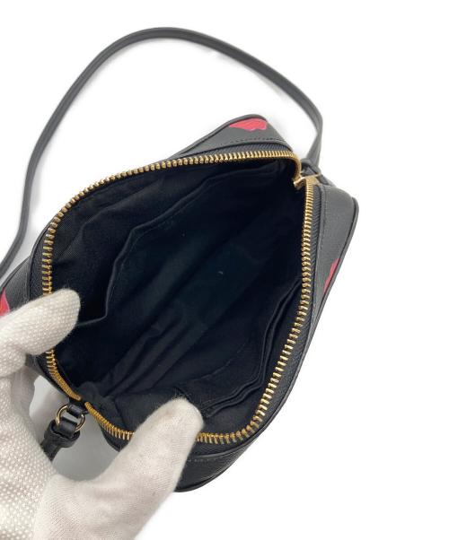 COACH（コーチ）COACH (コーチ) リップデザインショルダーバッグ ブラック×ピンク サイズ:実寸参照の古着・服飾アイテム