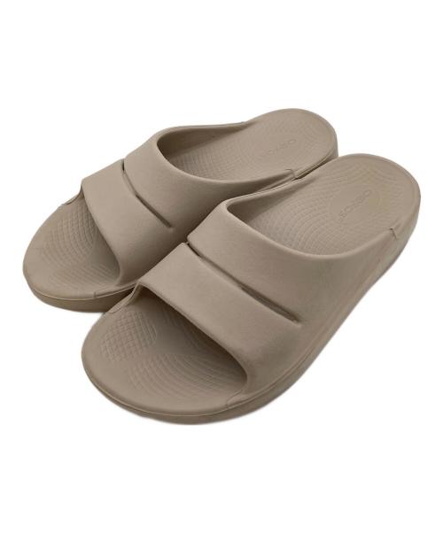 OOFOS（ウーフォス）OOFOS (ウーフォス) リカバリーサンダル/OOmega OOahh 軽量サンダル グレー サイズ:EU40の古着・服飾アイテム