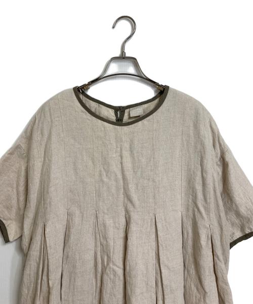 TSUHARU by samansa Mos2（ツハル バイ サマンサモスモス）TSUHARU by Samansa Mos2 (ツハル バイ サマンサモスモス) リネンパイピングワンピース ベージュ×オリーブ サイズ:FREEの古着・服飾アイテム
