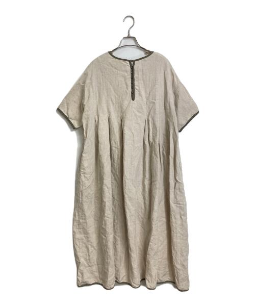 TSUHARU by samansa Mos2（ツハル バイ サマンサモスモス）TSUHARU by Samansa Mos2 (ツハル バイ サマンサモスモス) リネンパイピングワンピース ベージュ×オリーブ サイズ:FREEの古着・服飾アイテム
