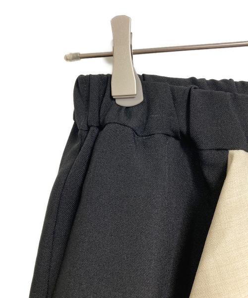 OSMOSIS loaf（オズモーシスロフ）OSMOSIS loaf (オズモーシスロフ) カスケード切替パンツ　デザインパンツ　セレモニー ベージュ×ブラック サイズ:FREEの古着・服飾アイテム