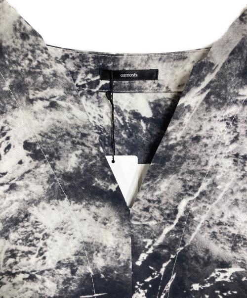 OSMOSIS loaf（オズモーシスロフ）OSMOSIS loaf (オズモーシスロフ) バックギャザーワンピース　総柄　ドローコード グレー サイズ:ONEの古着・服飾アイテム