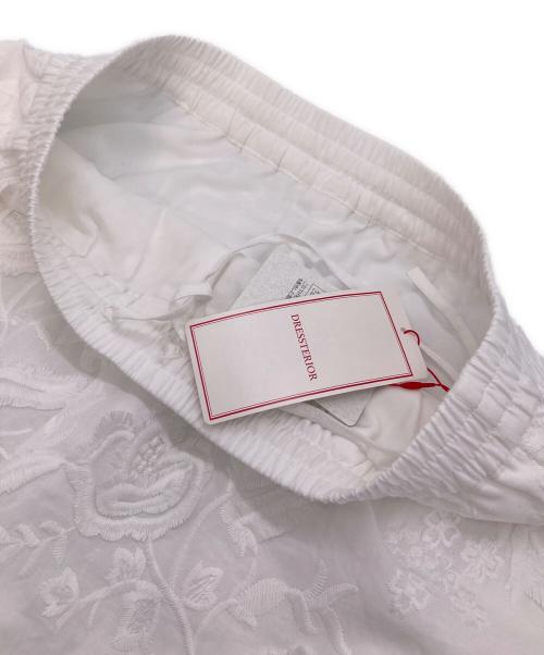 DRESSTERIOR（ドレステリア）DRESSTERIOR (ドレステリア) 3Dフラワーエンブロイダリーパンツ ホワイト サイズ:36の古着・服飾アイテム