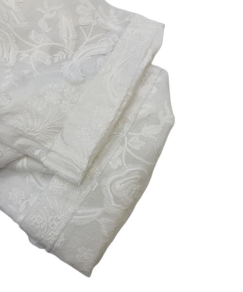 DRESSTERIOR（ドレステリア）DRESSTERIOR (ドレステリア) 3Dフラワーエンブロイダリーパンツ ホワイト サイズ:36の古着・服飾アイテム