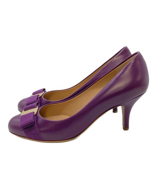 Salvatore Ferragamo（サルヴァトーレ フェラガモ）Salvatore Ferragamo (サルヴァトーレ フェラガモ) ヴァラリボンパンプス パープル サイズ:6Cの古着・服飾アイテム