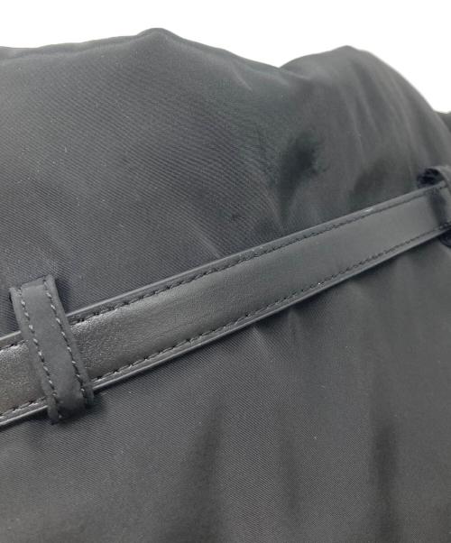 Adam et Rope（アダム エ ロペ）Adam et Rope (アダム エ ロペ) ベルトモチーフパフバッグ　ハンドバッグ　ショルダーバッグ ブラック サイズ:実寸参照の古着・服飾アイテム