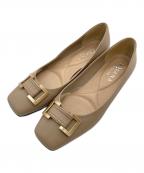 DIANAダイアナ）の古着「金具モチーフつきフラットシューズ　フラットパンプス　ローヒール　セレモニー」｜ベージュ