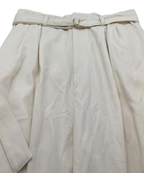 6(ROKU) BEAUTY&YOUTH（ロク ビューティーアンドユース）6(ROKU) BEAUTY&YOUTH (ロク ビューティーアンドユース) レーヨン コットン ベルト パンツ アイボリー サイズ:Mの古着・服飾アイテム