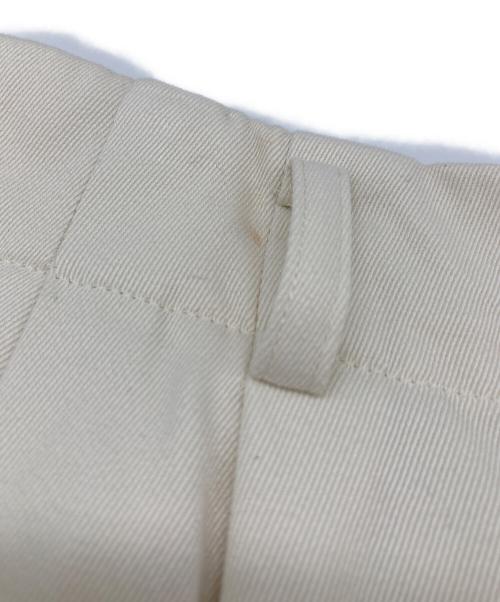 6(ROKU) BEAUTY&YOUTH（ロク ビューティーアンドユース）6(ROKU) BEAUTY&YOUTH (ロク ビューティーアンドユース) レーヨン コットン ベルト パンツ アイボリー サイズ:Mの古着・服飾アイテム