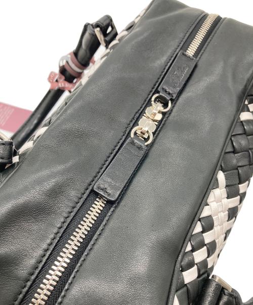 FALORNI（ファロルニ）FALORNI (ファロルニ) イントレチャート2WAYショルダーバッグ　ハンドバッグ　ショルダーバッグ　編み上げ　レザーバッグ　革　イタリア製 ホワイト×ブラック サイズ:実寸参照の古着・服飾アイテム