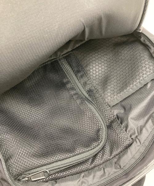 THE NORTH FACE（ザ ノース フェイス）THE NORTH FACE (ザ ノース フェイス) シャトルデイパックスリム バックパック　リュック　通勤　通学 ブラック サイズ:実寸参照の古着・服飾アイテム