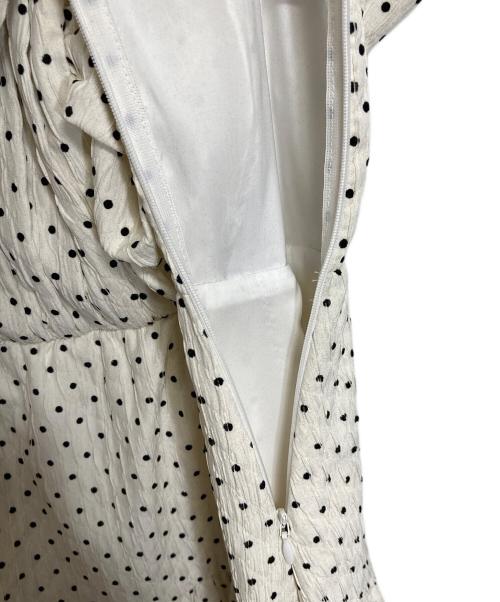 Estella.K（エステラケー）Estella.K (エステラケー) オフショルドットケープドレス　ロングワンピース　ロングドレス ホワイト×ブラック サイズ:FREEの古着・服飾アイテム