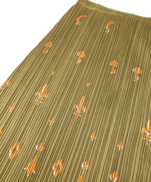 PLEATS PLEASE（プリーツプリーズ）PLEATS PLEASE (プリーツプリーズ) メリーゴーランド柄プリーツスカート アニマル柄 動物柄　ロングスカート　日本製 オリーブ サイズ:1の古着・服飾アイテム