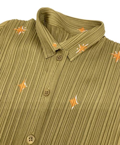 PLEATS PLEASE（プリーツプリーズ）PLEATS PLEASE (プリーツプリーズ) メリーゴーランドプリーツシャツカーディガン　デザインシャツ　プリーツシャツ　アニマル柄　動物柄　日本製 オリーブ サイズ:3の古着・服飾アイテム