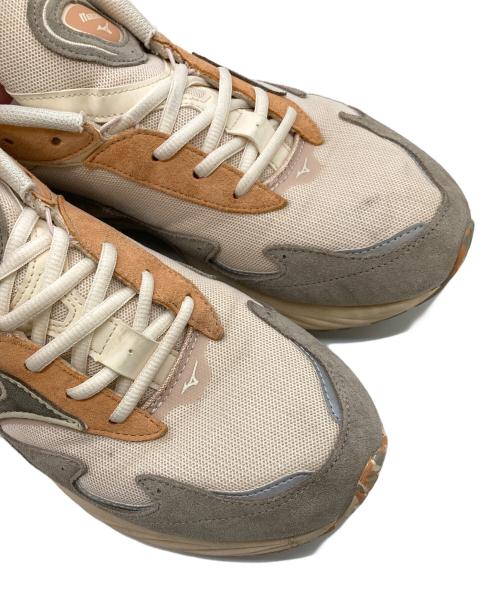 MIZUNO（ミズノ）MIZUNO (ミズノ) WAVE RIDER B ベージュ サイズ:UK9の古着・服飾アイテム