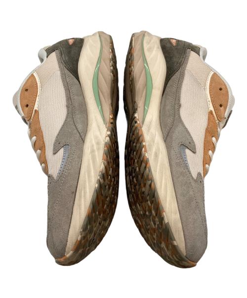 MIZUNO（ミズノ）MIZUNO (ミズノ) WAVE RIDER B ベージュ サイズ:UK9の古着・服飾アイテム