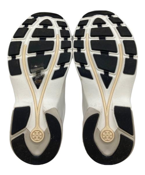 TORY BURCH（トリーバーチ）TORY BURCH (トリーバーチ) GOOD LUCK TRAINER グッド ラック トレーナー ロゴスニーカー ホワイト×ベージュ サイズ:US5.5の古着・服飾アイテム