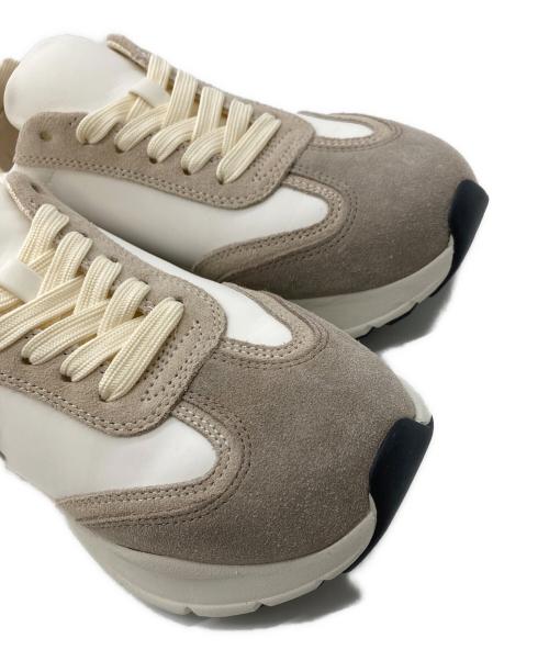 TORY BURCH（トリーバーチ）TORY BURCH (トリーバーチ) GOOD LUCK TRAINER グッド ラック トレーナー ロゴスニーカー ホワイト×ベージュ サイズ:US5.5の古着・服飾アイテム