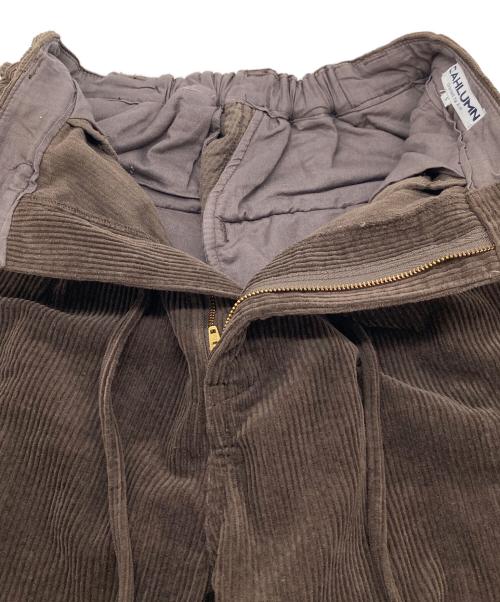 CAHLUMN（カウラム）CAHLUMN (カウラム) Draw Cord Classic Corduroy Pant   ドローコード クラシック コーデュロイパンツ ブラウン サイズ:Sの古着・服飾アイテム