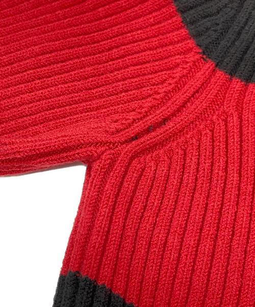 JOHN LAWRENCE SULLIVAN（ジョン ローレンス サリバン）JOHN LAWRENCE SULLIVAN (ジョン ローレンス サリバン) カラーブロックセーター ブラック×レッド サイズ:XSの古着・服飾アイテム