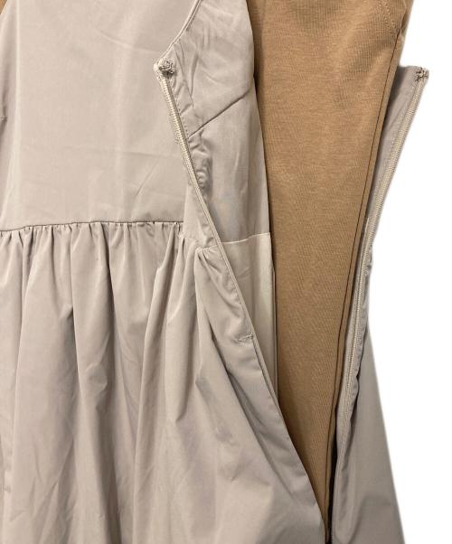 emmi atelier（エミアトリエ）emmi atelier (エミアトリエ) カットセットキャミソールワンピース　ロングワンピース ベージュの古着・服飾アイテム