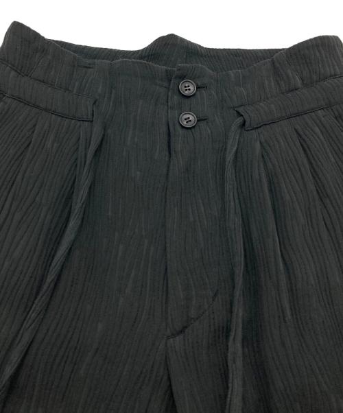 TAAKK（ターク）TAAKK (ターク) CREPE CARGO PANTS クレープカーゴパンツ  デザインパンツ　日本製 ブラック サイズ:2の古着・服飾アイテム