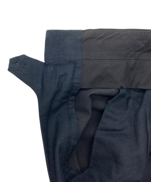 YUKI HASHIMOTO（ユウキハシモト）YUKI HASHIMOTO (ユウキハシモト) スラックス TWISTED TROUSERS ツイストトラウザーズ   デザインパンツ　日本製 ブラック サイズ:44の古着・服飾アイテム