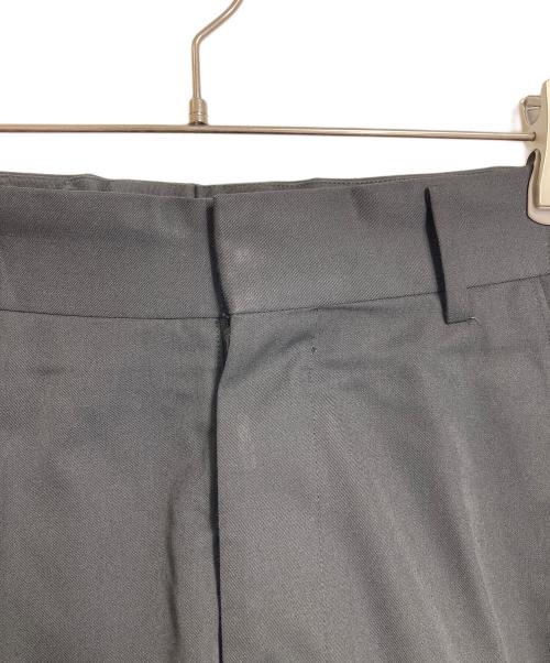 YUKI HASHIMOTO（ユウキハシモト）YUKI HASHIMOTO (ユウキハシモト) スラックス TWISTED TROUSERS ツイストトラウザーズ   デザインパンツ　日本製 ブラック サイズ:44の古着・服飾アイテム