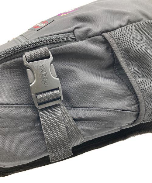 EASTPAK（イーストパック）EASTPAK (イーストパック) RAVE SKATEBOARDS バックパック　リュック　通学 ブラック サイズ:実寸参照の古着・服飾アイテム
