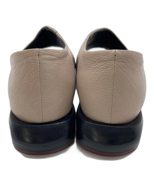 yuko imanishi+（ユウコイマニシプラス）yuko imanishi+ (ユウコイマニシプラス) レザー オープントゥ セパレート パンプス　ローヒール　サンダル ベージュ サイズ:36の古着・服飾アイテム