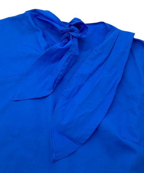 BALLSEY（ボールジィ）BALLSEY (ボールジィ) プロセスドコットン スカーフタイブラウス ブルー サイズ:36の古着・服飾アイテム
