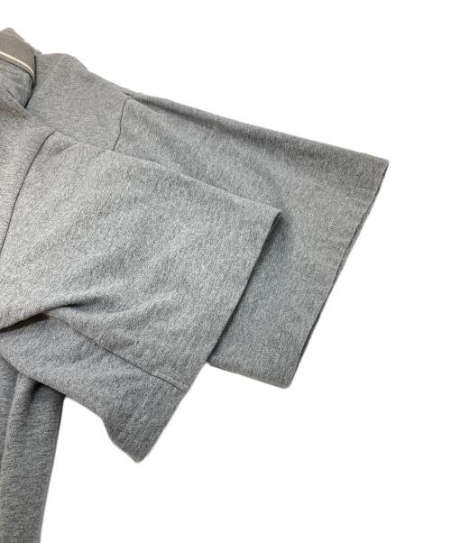 MAISON SPECIAL（メゾンスペシャル）MAISON SPECIAL (メゾンスペシャル) Flocky Print Polo Color Theater T-shirt グレー サイズ:FREEの古着・服飾アイテム