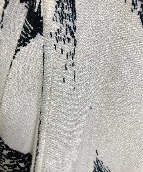 POLAR（ポーラー）POLAR (ポーラー) iggy (イギー) Alternative Youth Shirt  半袖シャツ　総柄シャツ　レーヨンシャツ ホワイト×ブラック サイズ:XLの古着・服飾アイテム