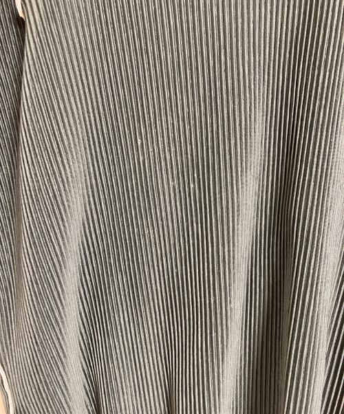 todo kotohayokozawa（トゥードゥー コトハヨコザワ）TODO kotohayokozawa (トゥードゥー コトハヨコザワ) 半袖プリーツカットソー　デザインカットソー　半袖ブラウス　日本製 グレー サイズ:実寸参照の古着・服飾アイテム