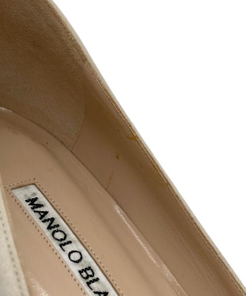 Manolo Blahnik（マノロブラニク）Manolo Blahnik (マノロブラニク) HANGISIフラットパンプス　ビジュー付パンプス　ローヒールパンプス　イタリア製 ベージュ サイズ:34 1/2の古着・服飾アイテム