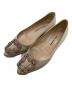 Manolo Blahnik（マノロブラニク）の古着「HANGISIフラットパンプス　ビジュー付パンプス　ローヒールパンプス　イタリア製」｜ベージュ