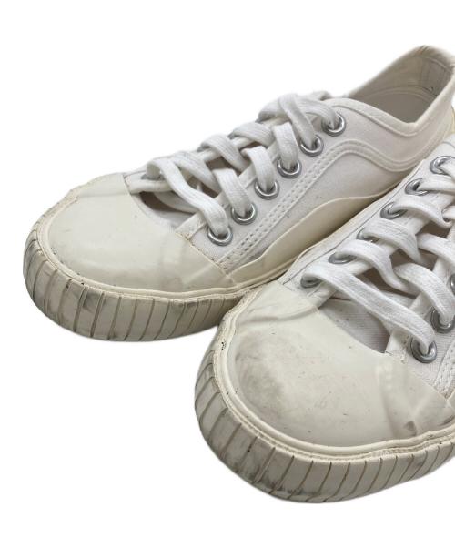 A.P.C.（アーペーセー）A.P.C. (アーペーセー) キャンバススニーカー 刺繍ロゴ　カジュアルスニーカー アイボリー サイズ:38の古着・服飾アイテム