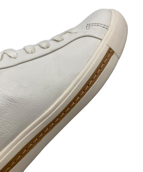 CLARKS（クラークス）CLARKS (クラークス) Hollyhock Walk  ホリーホックウォーク　スニーカー　カジュアルシューズ　軽量 ホワイト サイズ:US 5 1/2の古着・服飾アイテム